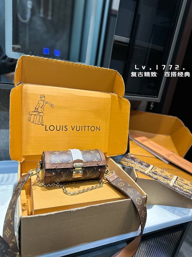 Lv 新款巴比龙 即将推出的最新款，目测也是本年度下一个大爆款，Louis Vuitton Prefall Papillon Trunk。 最新款老花巴比龙，除