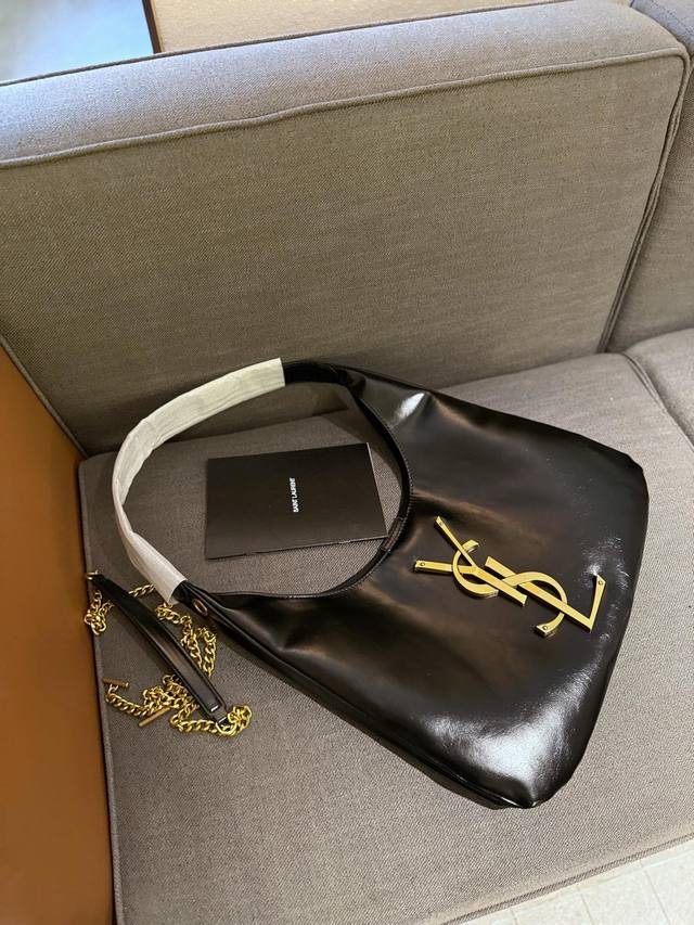 礼盒包装 Ysl 圣罗兰 Tote 托特包 利落呈现时髦酷感具有时尚和标志性 时髦精必备神器！出街回头率爆表 尺寸：35