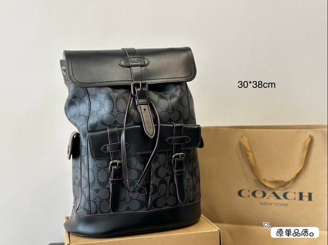 Coach双肩包 尺寸30*38Cm 男女通用款 春节回家 双肩必备品