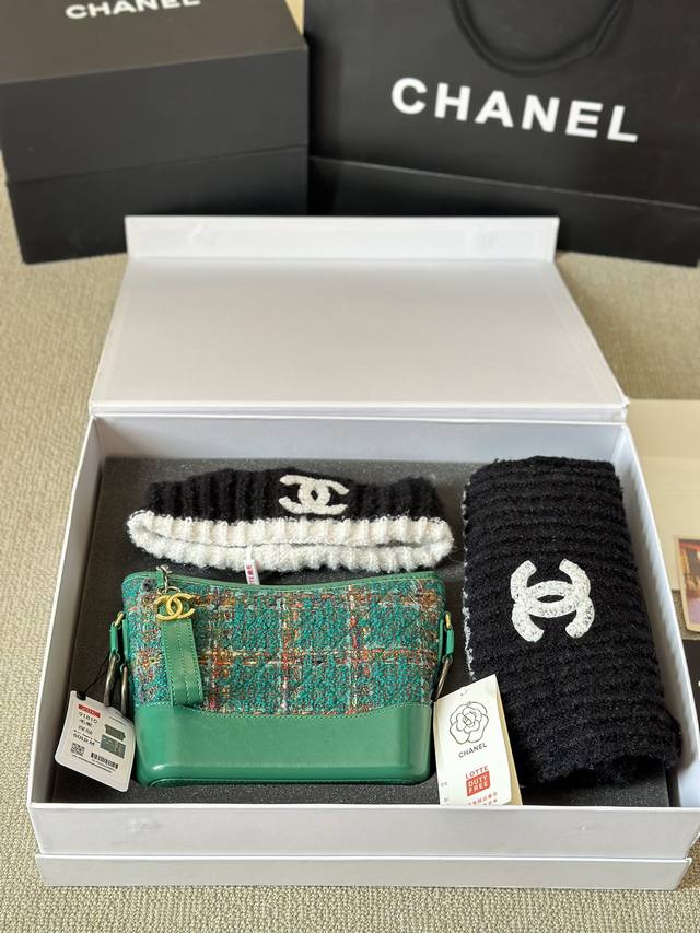 原单超值秋冬套组 Chanel 流浪包 慵懒随性又好背 上身满满的惊喜 高级慵懒又随性 彻底心动的一只 Size：20 15Cm