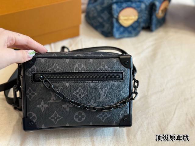 原单版 L Lv Keepall 牛皮 V老花soft Trunk男女通用的方盒子，简直绝了 。“。Soft Trunk老花盒子包 男装艺术总监virgilab