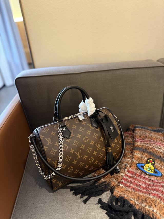 Lv Keepall Bandouliere 30 旅行袋 超酷中lv Keepall老花旅行袋 Lvkeepall 出差旅行最常用的一只包 这是超酷的一只包