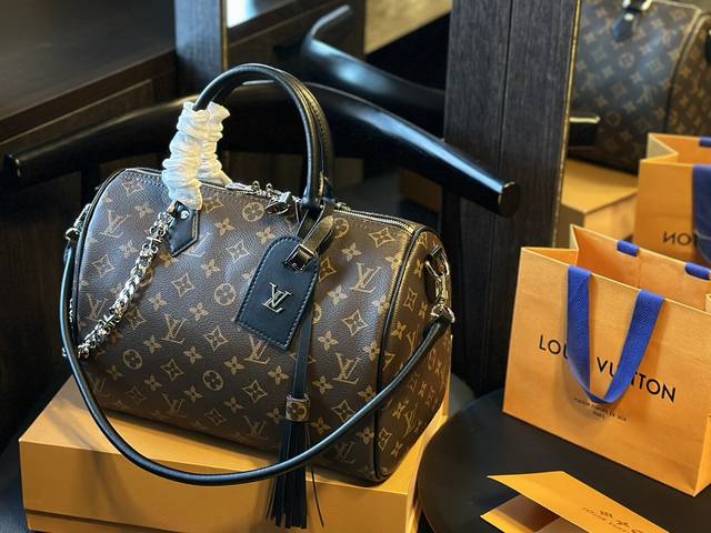 Lv Keepall Bandouliere 30 旅行袋 超酷中lv Keepall老花旅行袋 Lvkeepall 出差旅行最常用的一只包 这是超酷的一只包