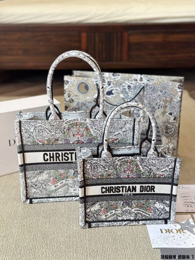 顶级原单 原版布 Dior Book Tote今年最喜欢的一款购物袋 Tote我用的次数最多的包，因为容量超级大，不管什么东西都向里面放，当然凹造型也是必须有的