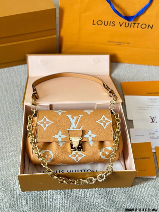 顶级原单 全钢五金 Louis Vuitton Favorite 饺子包 非常低调耐看 全皮质感满满 多种背法 可盐可甜 尺寸24 15Cm