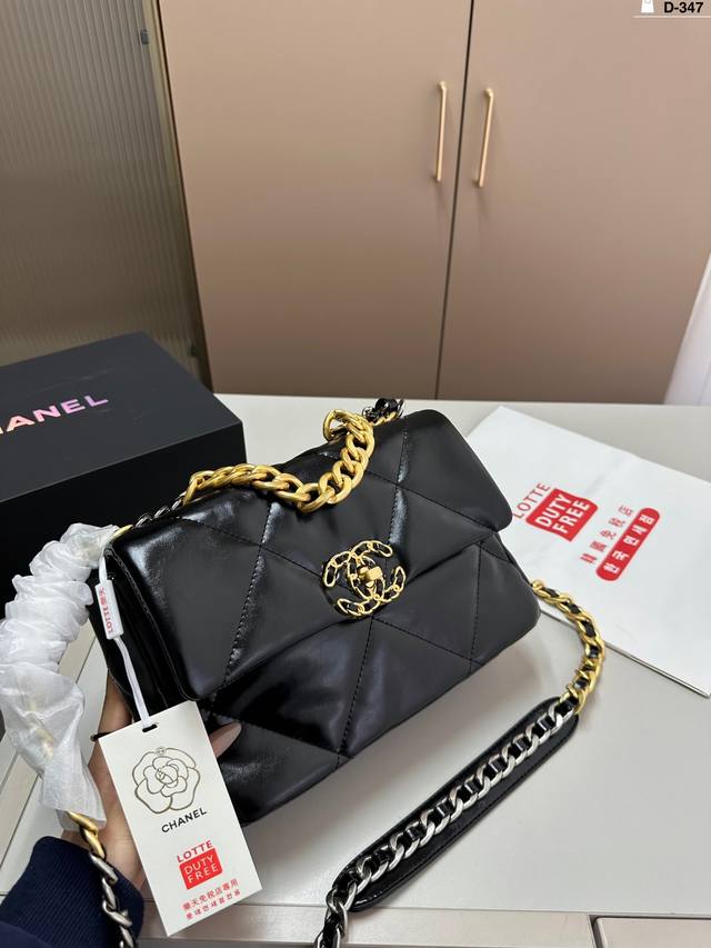 Chanel香奈儿19Bag 性价比做到最优 皮料再次升级质感高级 D-347尺寸25.7.16折叠盒