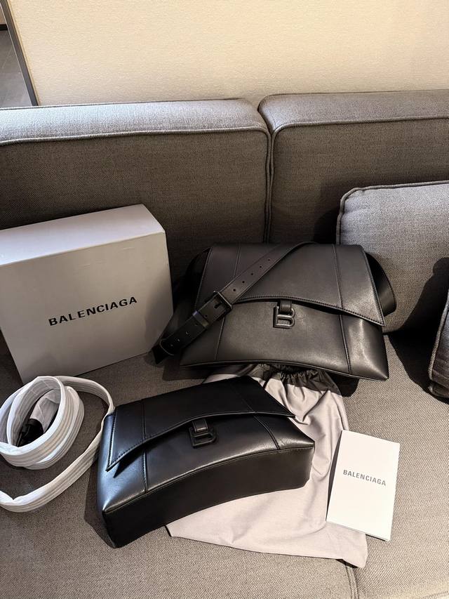 礼盒包装 巴黎世家 Balenciaga 巴黎世家 Hourglass 沙漏包 斜挎包 Lisa款 最新走秀款 来啦 专柜限量上市 娱乐周刊主推款～超正点 原版