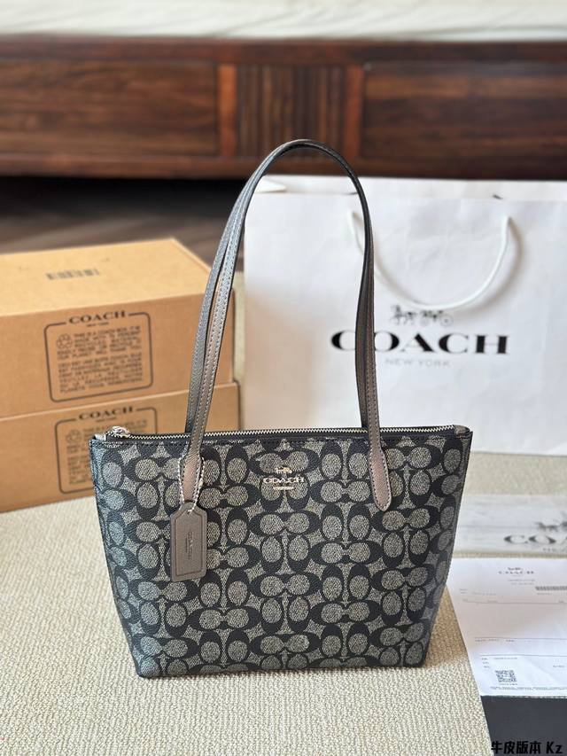 牛皮版本 Coach 11月新品 Fiona Zip Tote 23 Coach 11月份新品 Fiona 托特23来了 这个尺寸的包包，感觉大小也是很合适 有