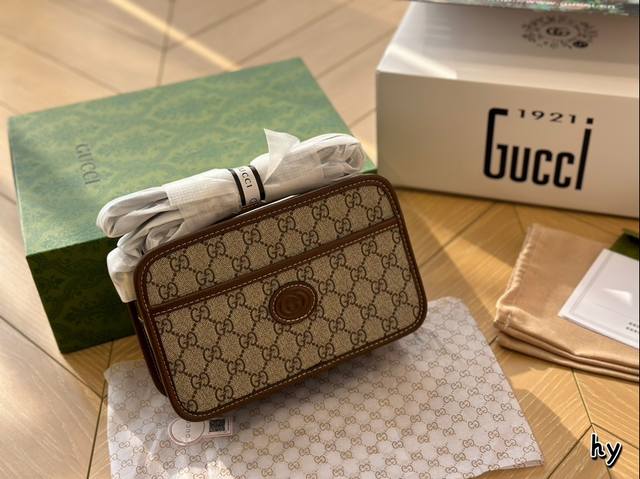 全套包装 尺寸22.14 酷奇大logo相机包 Gucci 更高级时髦 日常出门首选 时尚弄潮儿必备款哦