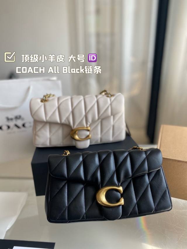 顶级小羊皮 大号 Coach All Black链条 。Otabby 系列新款 Coach 链条 ”。包包天花板来啦~ 暗黑系高级感拉满的全黑金属扣、金属链条