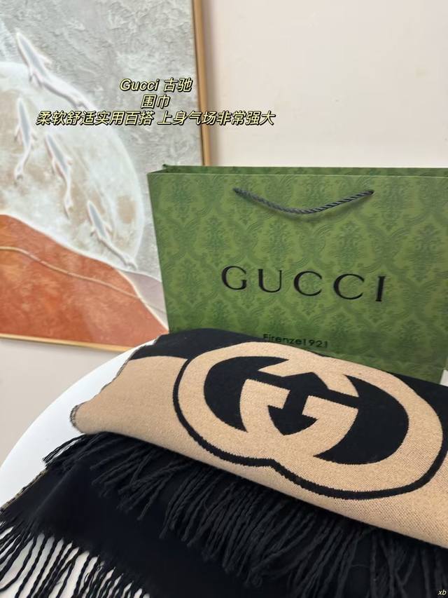 配盒 +5 Gucci 古驰 围巾 这款围巾适用于秋冬提亮肤色上身效果气场非常强大，手感柔软，成色有质感，匠心之作。