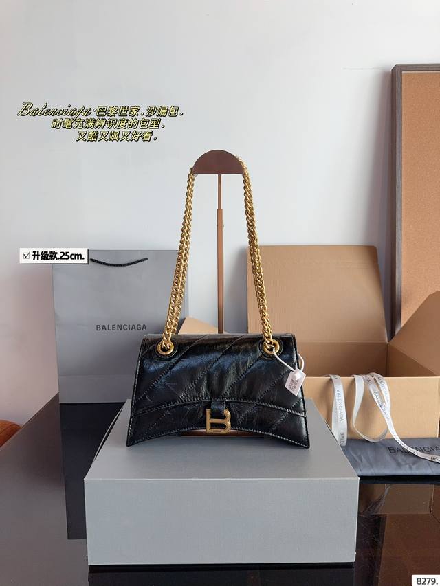 配礼盒 巴黎世家 新品 Balenciaga 新款腋下沙漏包 最新走秀款来啦专柜限量上市 娱乐周刊主推款～超正点 原版内里 高端时尚 潮爆全球潮范儿们跟上脚步吧