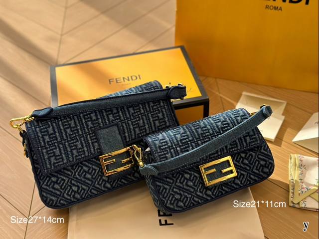 折叠盒 Fendi Baguette法棍包中号第一眼就觉得砸中了我。加上中号有一根较长的肩带，非常实用。中号的装两个手机，钱包，钥匙，墨镜，口红，粉饼都毫无压力