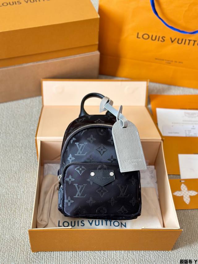 原版布 Louis Vuitton Lv Ski Collection 滑雪系列 Palm Springs Mini书包 双肩包 尼龙 Logo 尺寸18 20