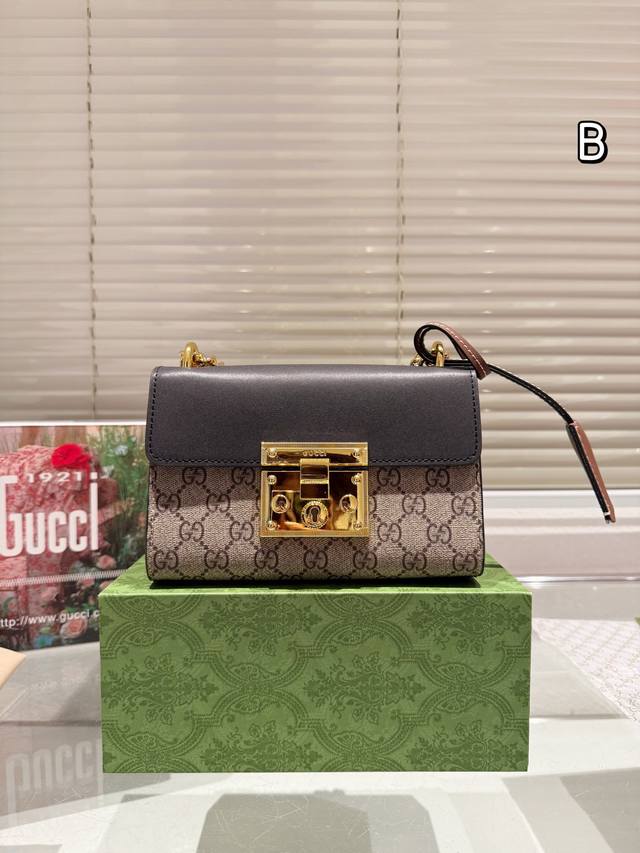 牛皮 升级款 原版飞机礼盒包装 Gucci Padlock 小方包 经典月光宝盒 小方包 小牛皮 经典不可复制 尺寸 20 13Cm