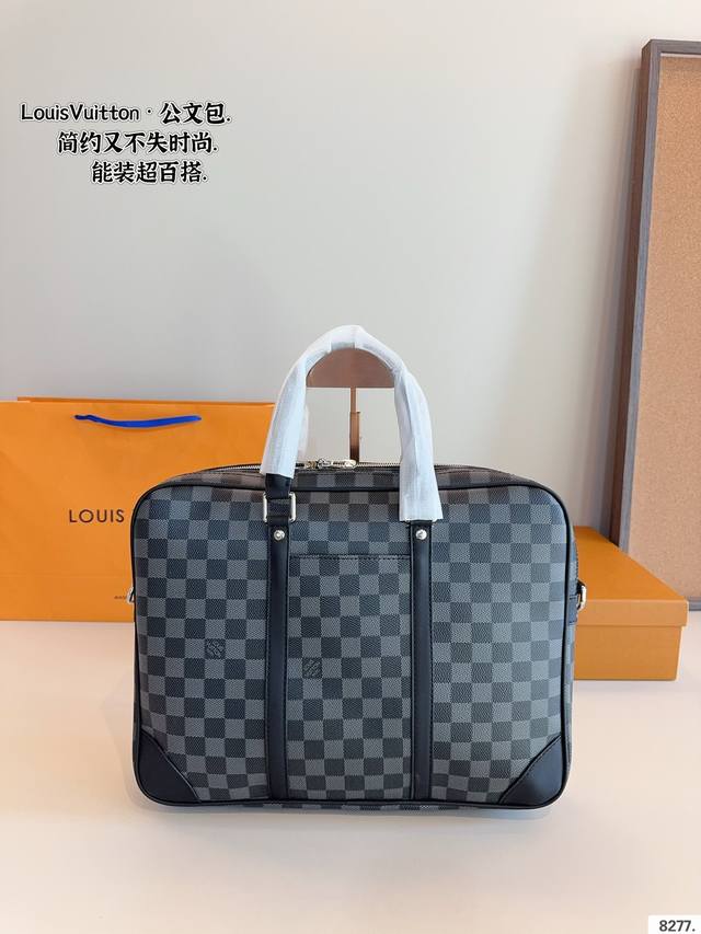 Lv 公文包 男包购物袋 万年不过时 专用lv面料原单五金 原版开模定制 手感超软 超舒服 全部五金都带logo 尺寸：38*6*29Cm