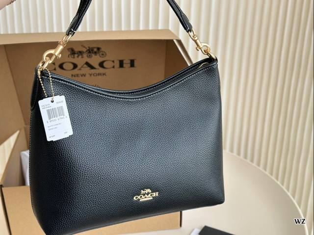 飞机盒 Coach 四月新款lauren Shoulder Bag 超温柔的奶茶色！谁能不爱 小红书慵懒的方形包包，随意且轻便，可手拎斜挎舒适度和时尚度的完美结