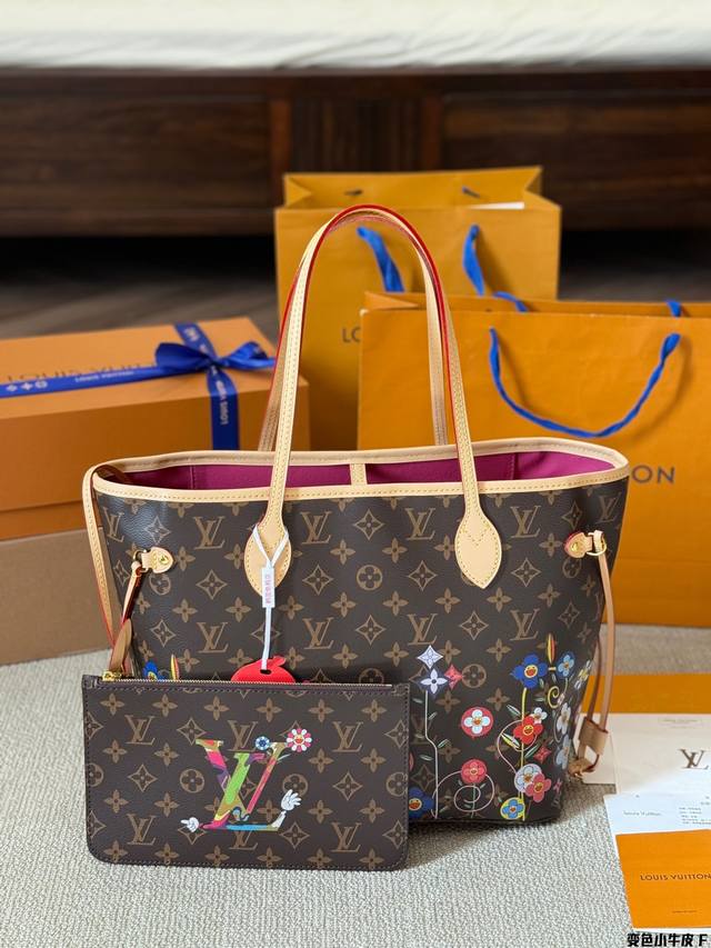 变色小牛皮 Lv 牛皮 L家 Neverfull 中号购物袋！入门级的款式哦！绝对的终身款！此物经典不言而喻！街拍和实用都是非常nb的选择！大家拿到后可以感受下