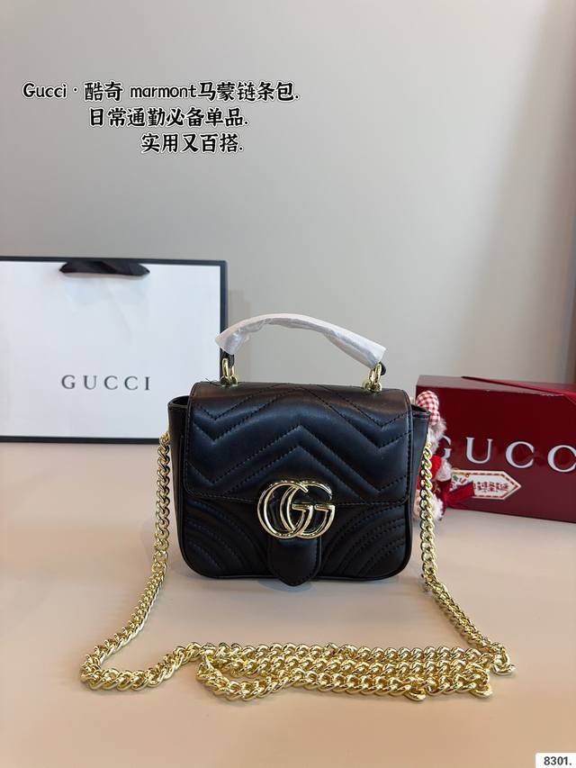 配礼盒 Gucci 古奇 新款 手提马蒙 名字来源于古希腊罗马神话中的酒神 虽为手袋界的新秀 但即使是在it Bag层出不穷的今天 经典包款里也有它一席之地 销