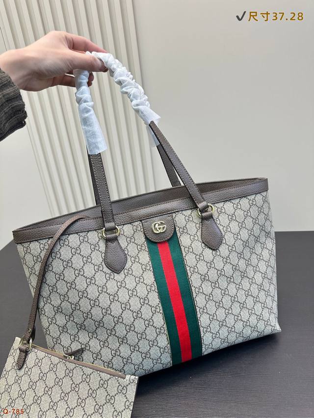 酷奇Gucci Ophidia 系列 Tote 中号Gg购物袋配零钱包 辦识度高 轻便百搭的入门款尺寸37.28