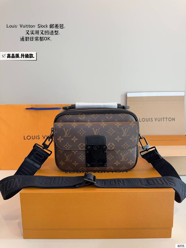 配礼盒. Lv S Lock 邮差包. Lv Slock新款 最新一季又出了很多老花男包我可太爱老花了买到就，是赚到。拿到手的实物比照片好看。 感觉稳重的老花很