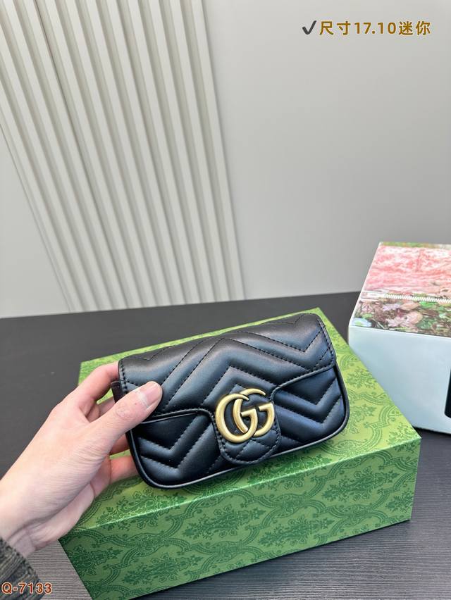 免税店全套包装 配小镜子 Gucci 酷奇 新款马蒙 Marmont 再现复古摩登双G 刺绣爱心单肩包斜挎包女包 美到无法无天的款式 今年简直引领时尚最In 元