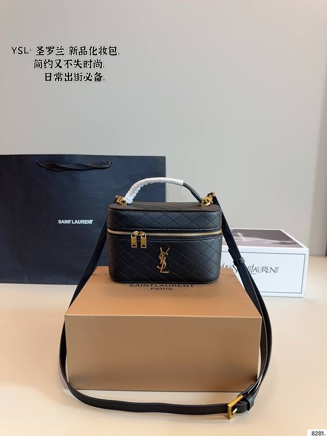 配礼盒. 圣罗兰.Ysl 新款 箱子化妆包 超火爆时尚单品 高版本 做工精细 进口五金 让你无论是夏天还是冬天都能背上它出门 是不是性价比超级高 随便凹造型都是