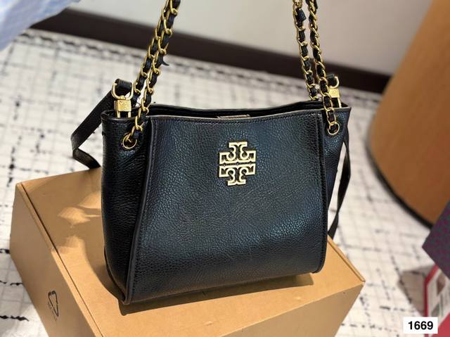 Toryburch 托里伯奇新款托特包 职场通勤首选， 不费力搭配日常或者 通勤的职场穿搭 尺寸23.19