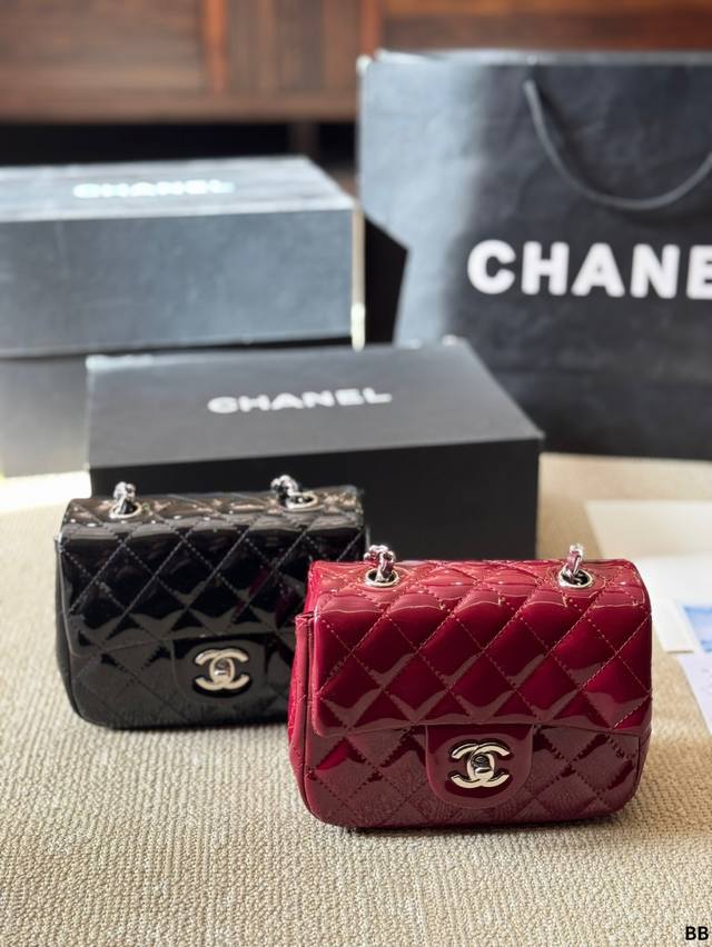 Chanel 方胖子 慵懒随性又好背 上身满满的惊喜 高级慵懒又随性 彻底心动的一只 Size：17 12Cm