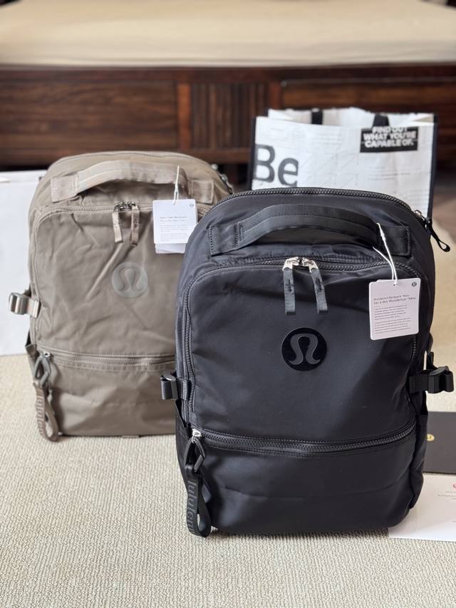 原版布 Lululemon New Crew 双肩包 超酷超能装的背包，必须自留，旅游，健身，日常通勤 实用百搭又很方便！ 运动狂热分子一定收~它可以直接从办公