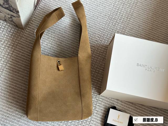 Ysl Hobo 购物袋麂皮 复古Feel凹造型又-款种草爆款 Hobo Shoulder Bag腋下包，今年大火的中古款腋下包一直很受欢迎全皮细腻光滑，包型设