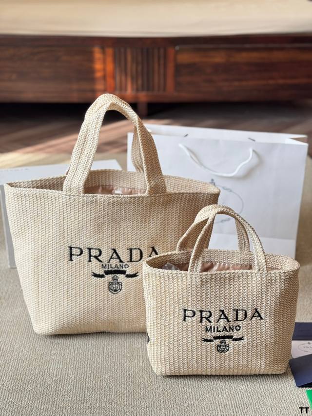 Prada 托特包 休闲百搭轻便实用！ 上身超好看草编系列 尺寸 大号32 32Cm 小号23 23Cm