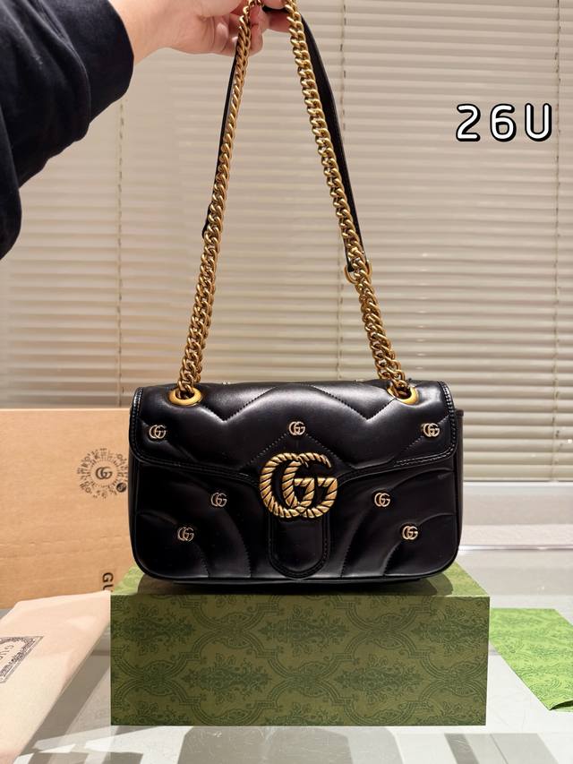 牛皮 飞机盒折叠礼盒 Size：26*14M Gucci Marmont 6 经典款啦 质量很好 性价比高 牛皮品质