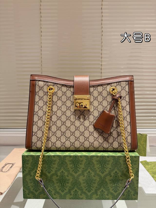 Gucci永不过时的经典Gucci Padlock 从颜值到使用感都非常Yyds，简约百搭，经典款式不容易过时，造型也以大方舒适，容纳性好为特点 肩带搭配也是从